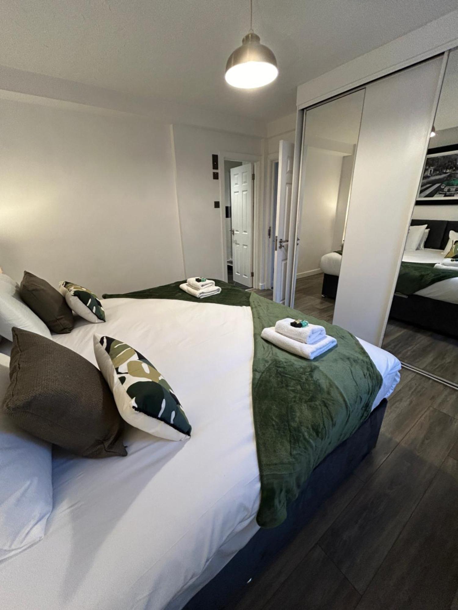 Spacious 3 Bedroom Apartment Close To Marina, 2 Parking Spaces, Kingsize Or Single Beds Southampton Exterior foto