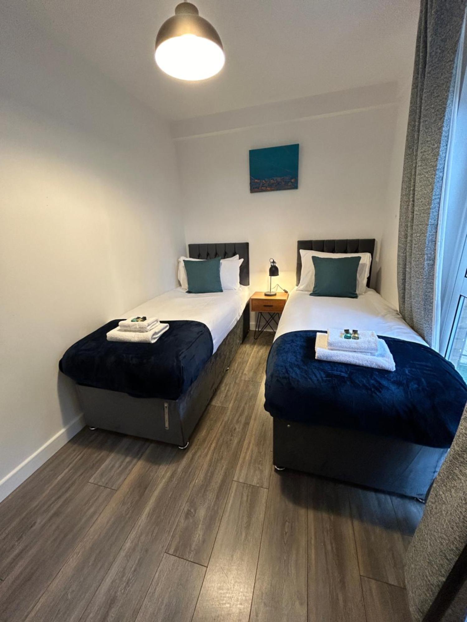 Spacious 3 Bedroom Apartment Close To Marina, 2 Parking Spaces, Kingsize Or Single Beds Southampton Exterior foto