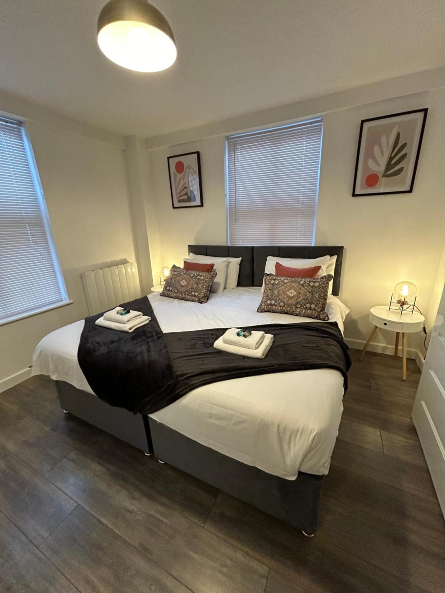 Spacious 3 Bedroom Apartment Close To Marina, 2 Parking Spaces, Kingsize Or Single Beds Southampton Exterior foto