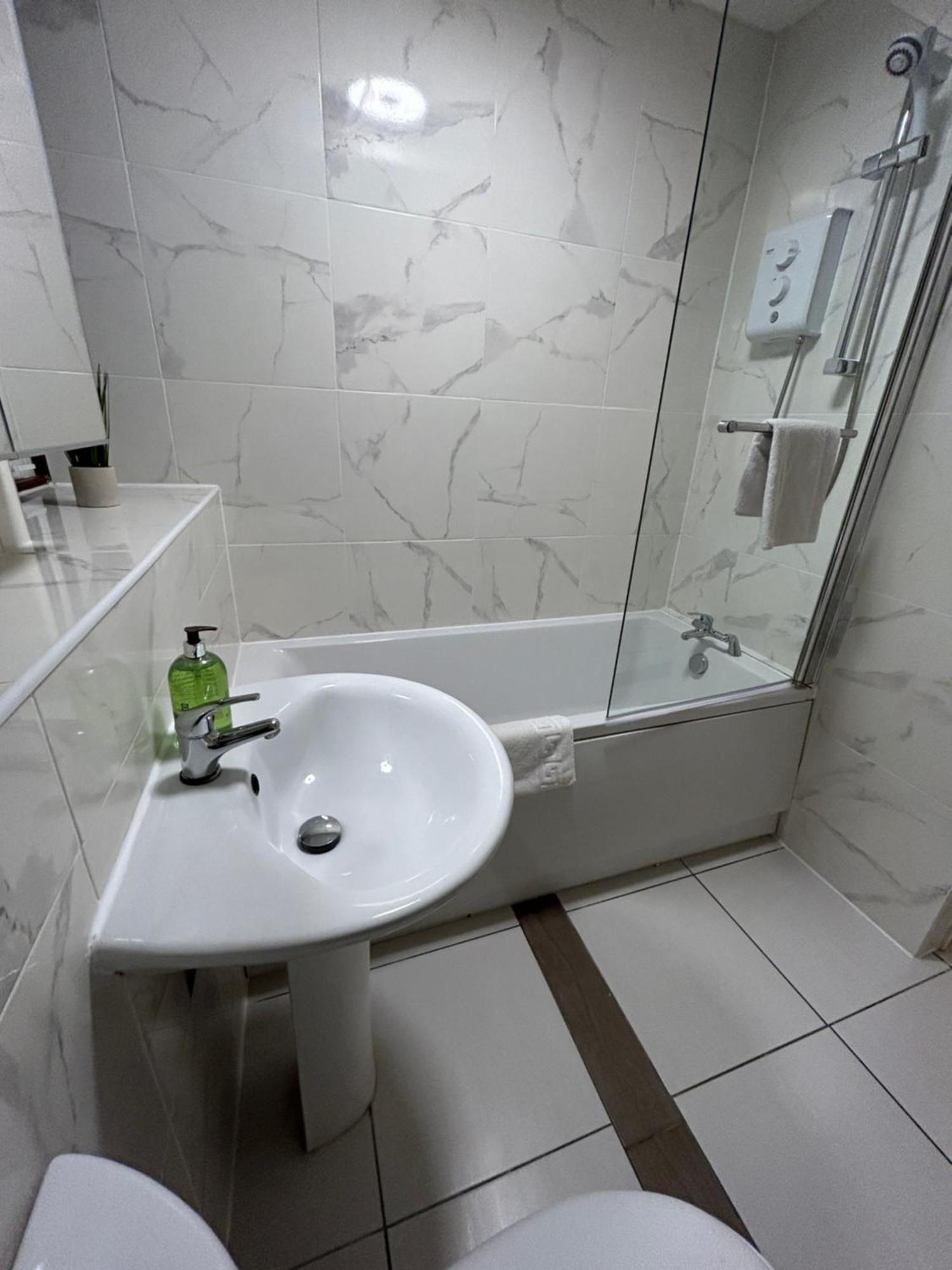 Spacious 3 Bedroom Apartment Close To Marina, 2 Parking Spaces, Kingsize Or Single Beds Southampton Exterior foto
